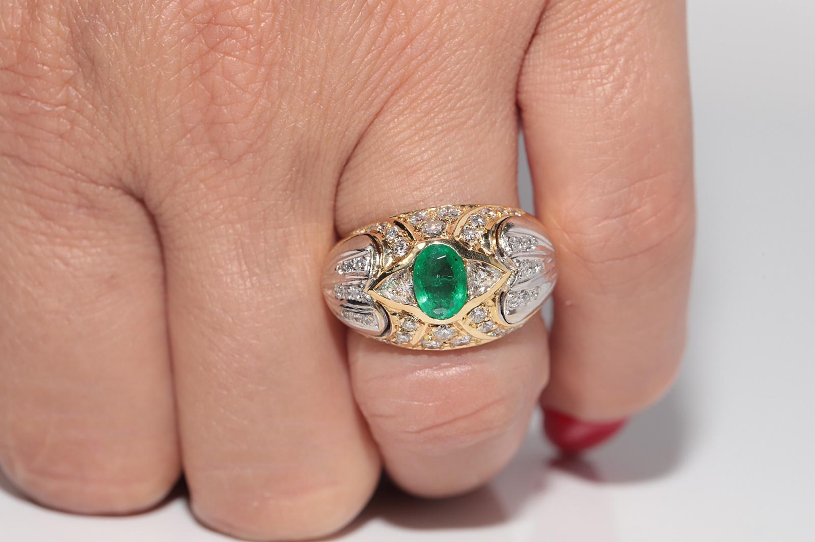 Vintage CIRCA 1980s 18k Gold Natürlicher Diamant und Ovalschliff Smaragd Starker Ring im Angebot 10