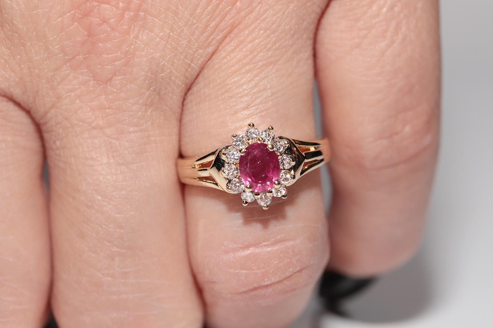 Vintage Circa 1980s 18k Gold Natural Diamond And Oval Cut Ruby Decorated Ring For Sale 10