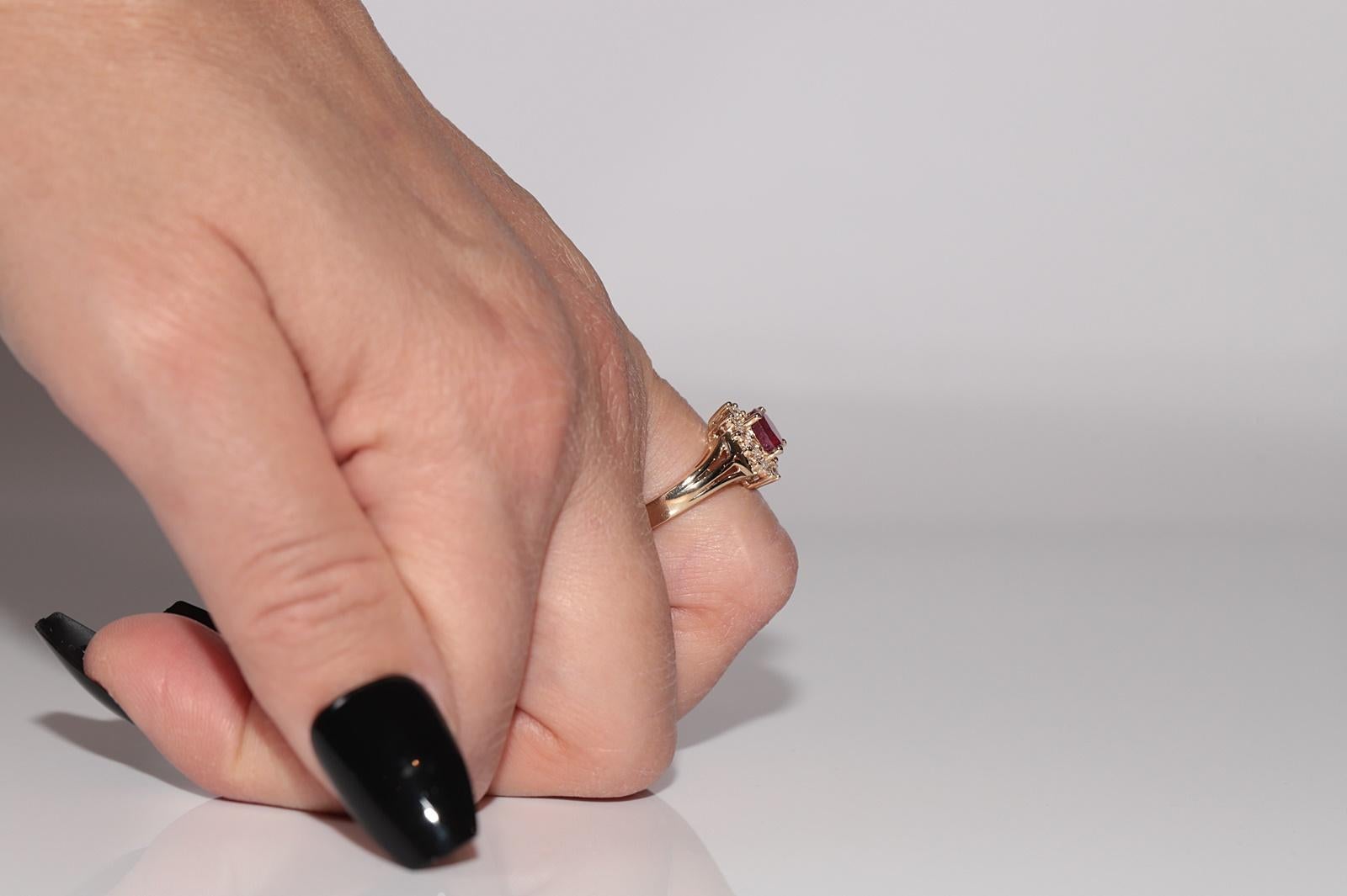 Vintage Circa 1980s 18k Gold Natural Diamond And Oval Cut Ruby Decorated Ring For Sale 11