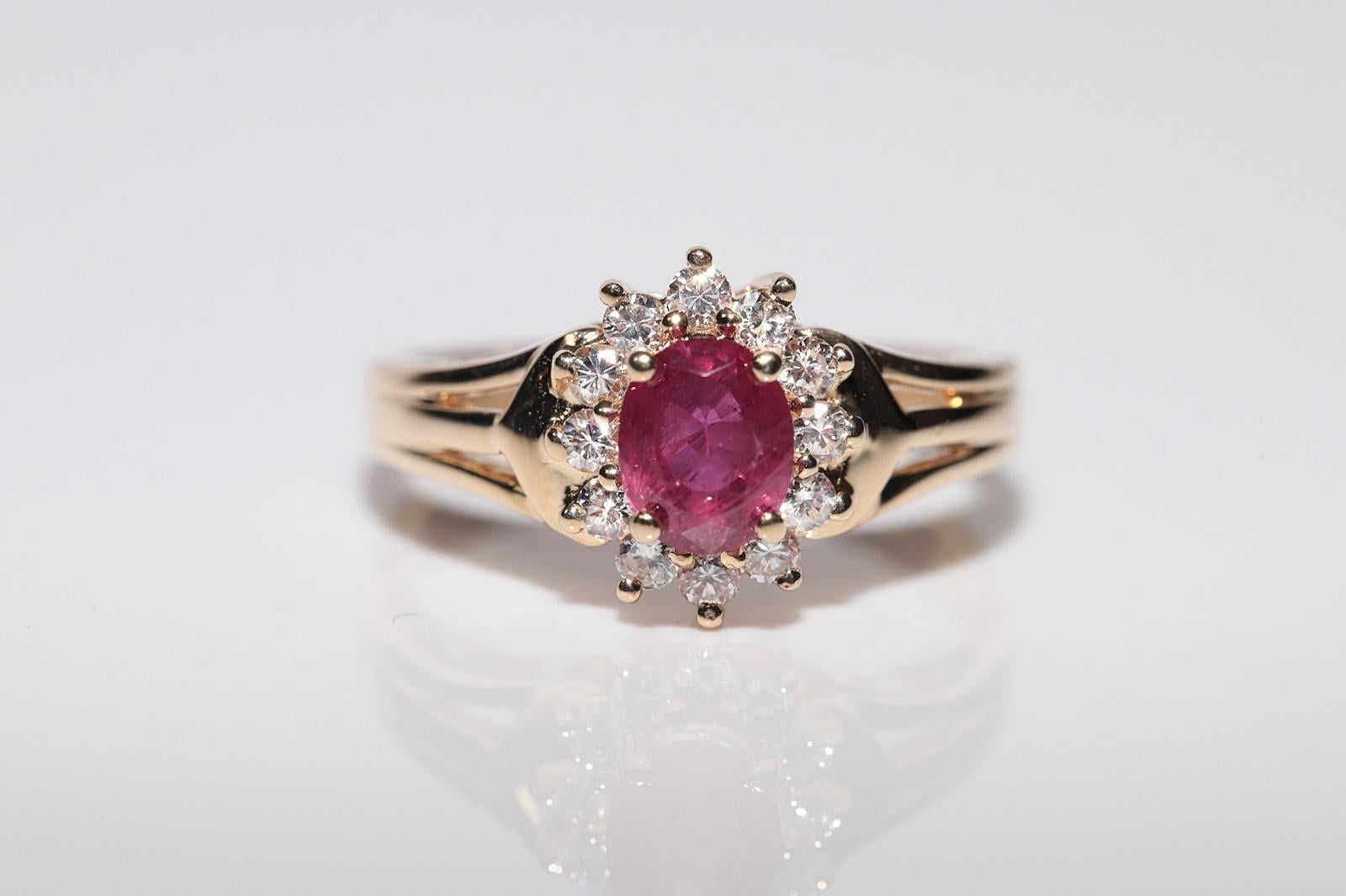 Brilliant Cut Vintage Circa 1980s 18k Gold Natural Diamond And Oval Cut Ruby Decorated Ring For Sale