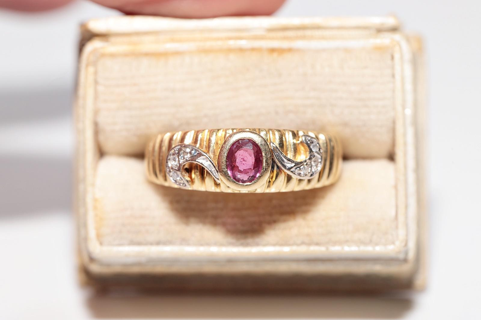 Dekorierter Vintage-Ring aus 18 Karat Gold mit natürlichem Diamanten im Ovalschliff und Rubin, ca. 1980er Jahre Damen im Angebot
