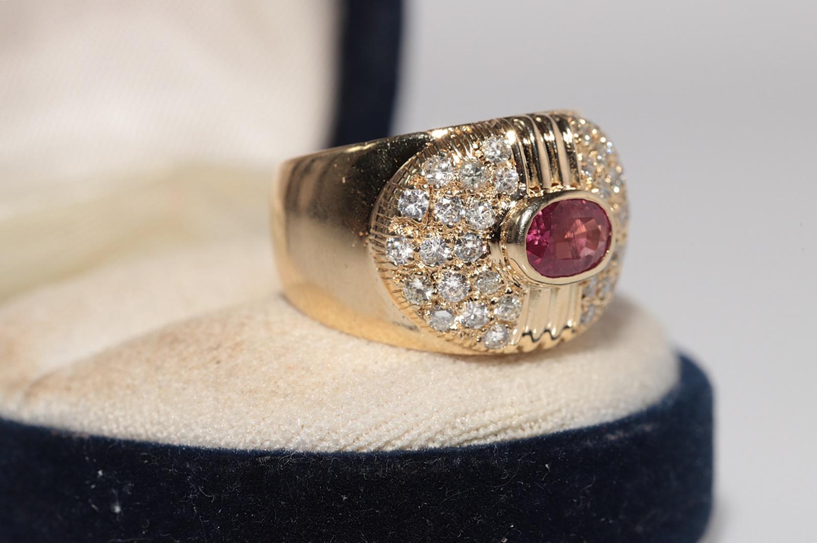 Dekorierter Vintage-Ring aus 18 Karat Gold mit natürlichem Diamanten im Ovalschliff und Rubin, ca. 1980er Jahre im Angebot 1