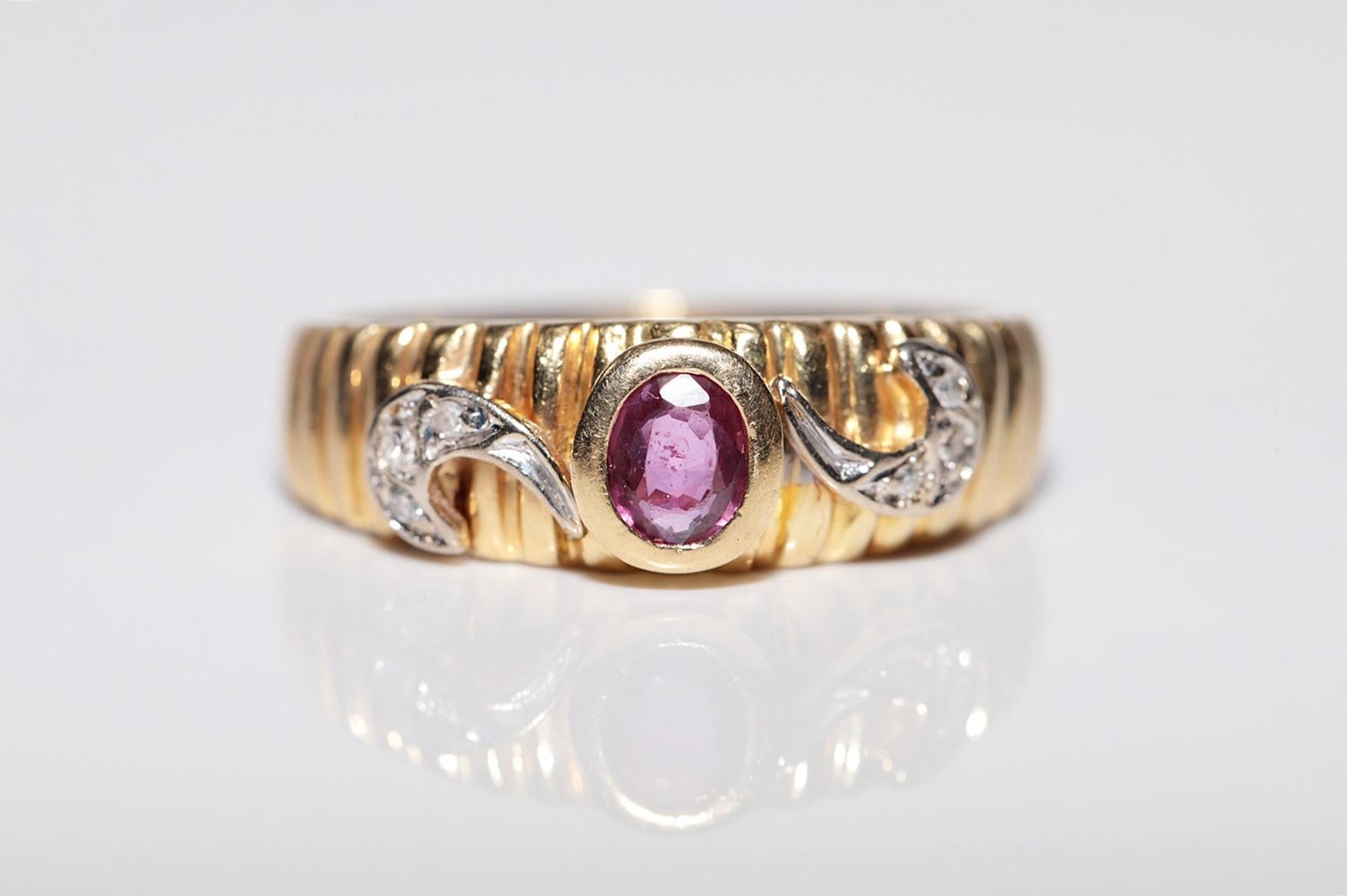 Dekorierter Vintage-Ring aus 18 Karat Gold mit natürlichem Diamanten im Ovalschliff und Rubin, ca. 1980er Jahre im Angebot 2