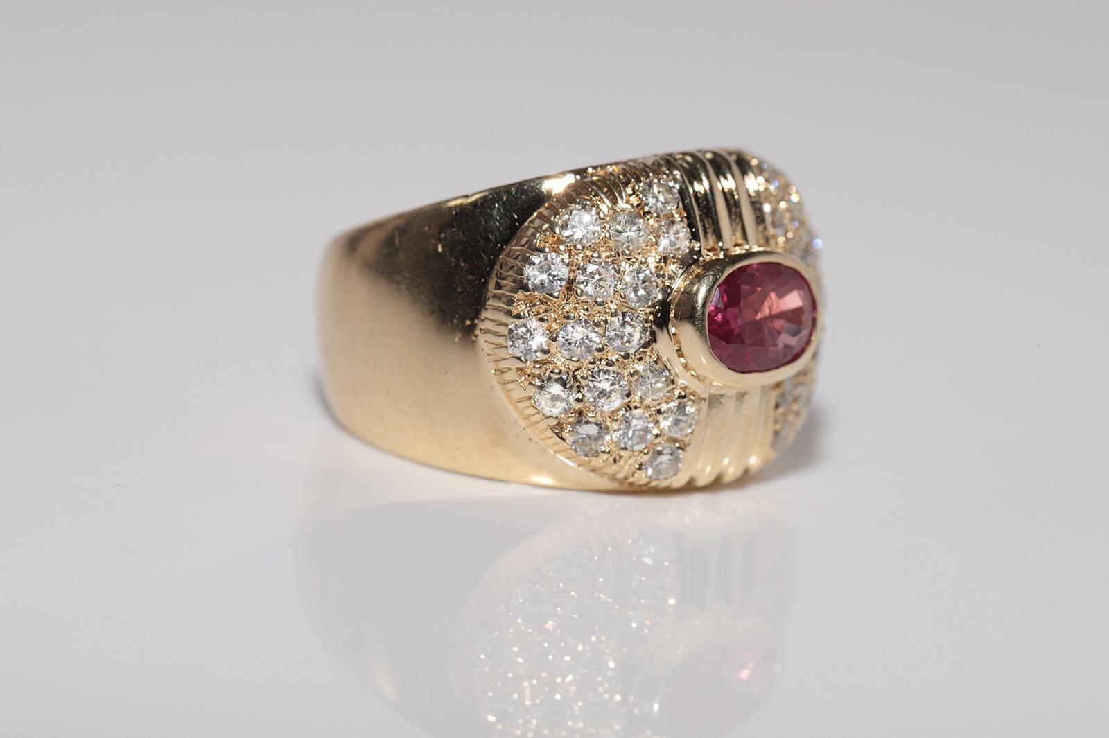Dekorierter Vintage-Ring aus 18 Karat Gold mit natürlichem Diamanten im Ovalschliff und Rubin, ca. 1980er Jahre im Angebot 3