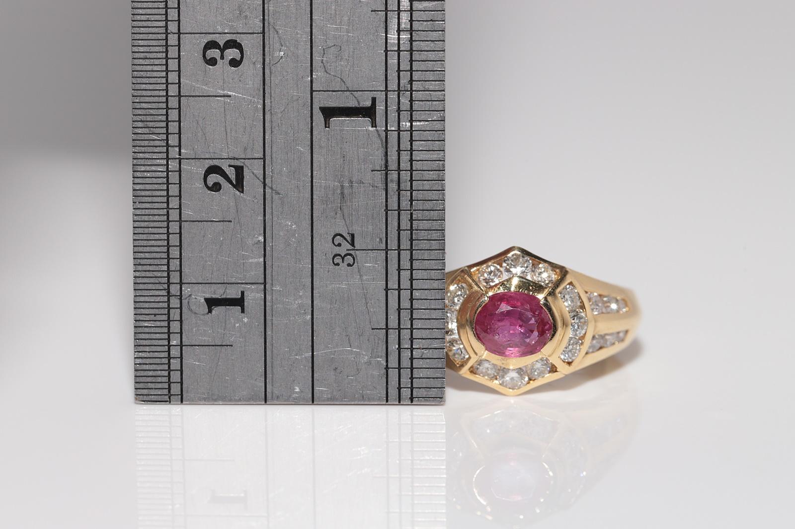 Dekorierter Vintage-Ring aus 18 Karat Gold mit natürlichem Diamanten im Ovalschliff und Rubin, ca. 1980er Jahre im Angebot 3