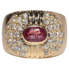 Vintage Circa 1980s 18k Gold Natural Diamond And Oval Cut Ruby Decorated Ring