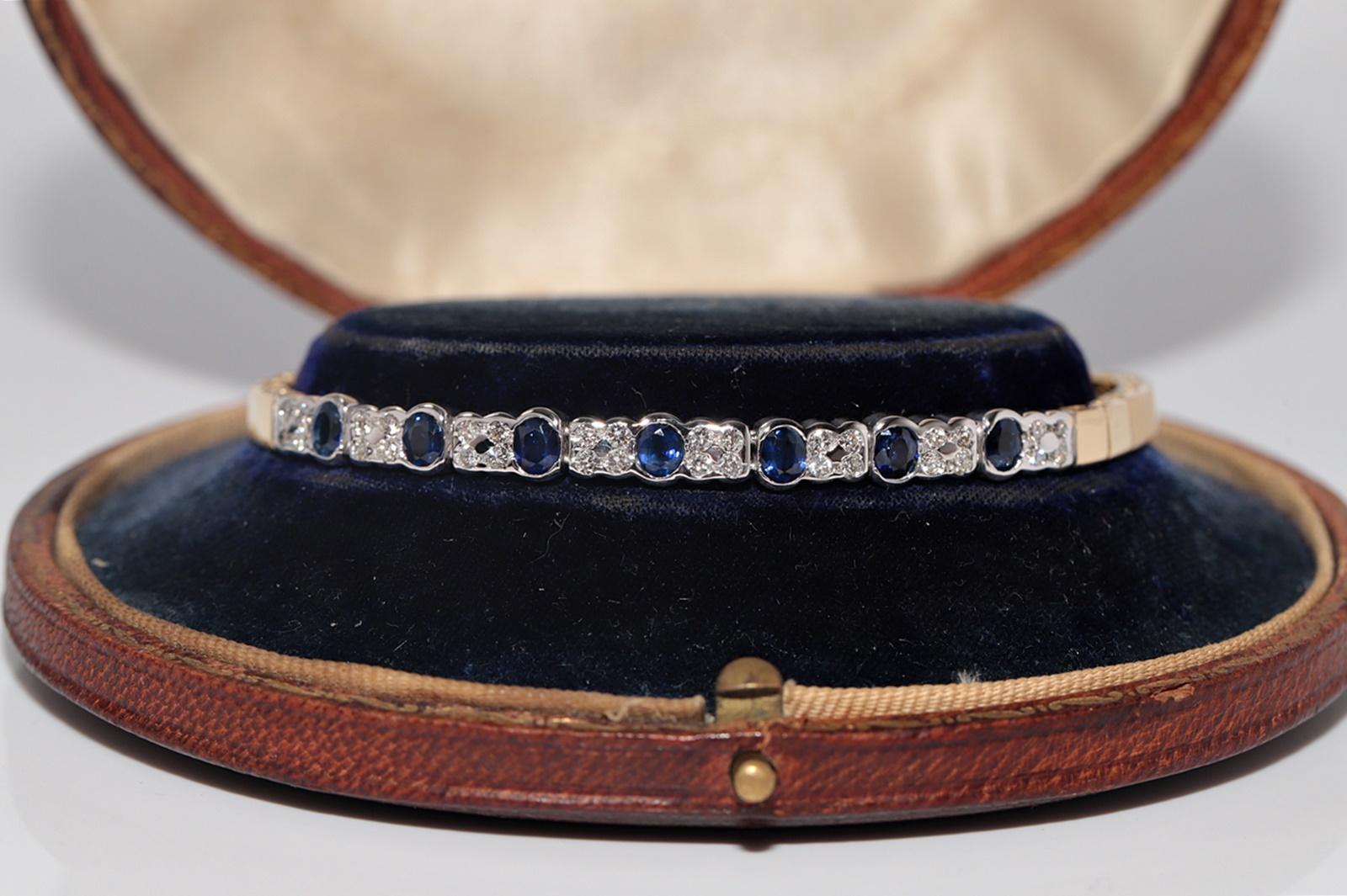 In sehr gutem Zustand.
Das Gesamtgewicht beträgt 20.2 Gramm.
Insgesamt ist Diamant 0,65 ct.
Der Diamant hat die Farbe G-H-I und die Reinheit vs1-s1.
Insgesamt ist Saphir 2,50 ct.
Die Gesamtlänge des Armbands beträgt 19 cm.
Die Schachtel ist nicht