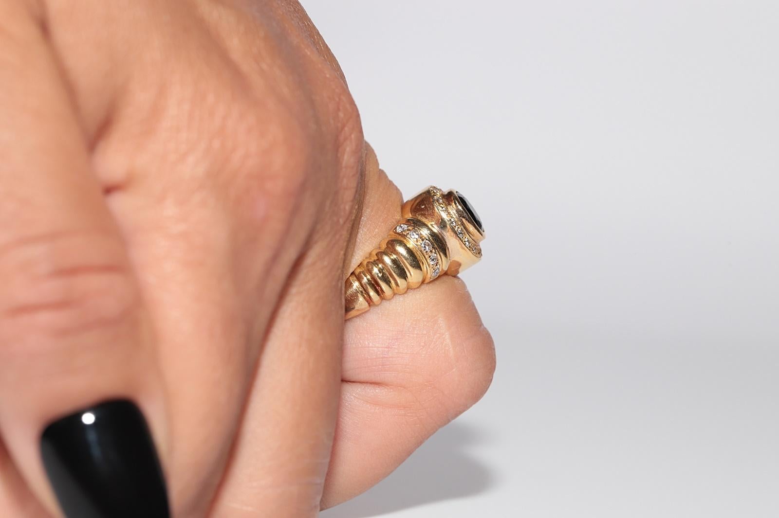 Anello in oro 18k con diamanti naturali e zaffiri ovali, vintage, circa anni '80 in vendita 10