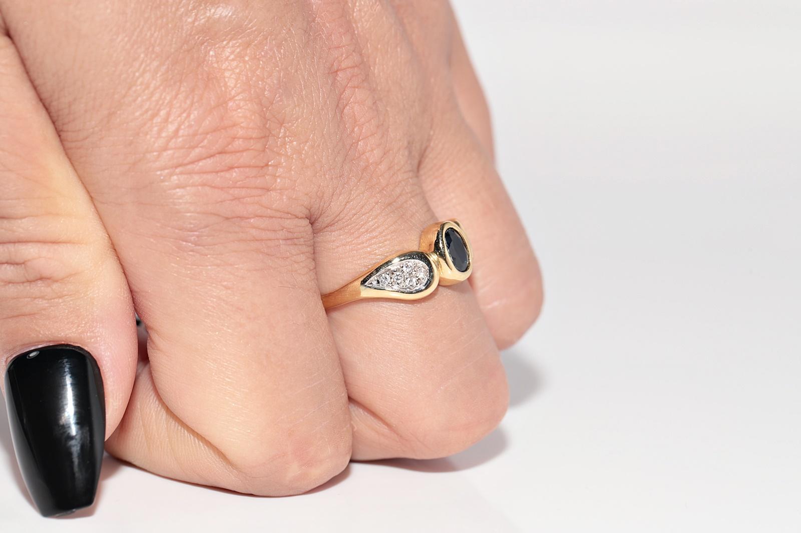 Vintage CIRCA 1980s 18k Gold Natürlicher Diamant und Saphir im Ovalschliff Ring im Angebot 11