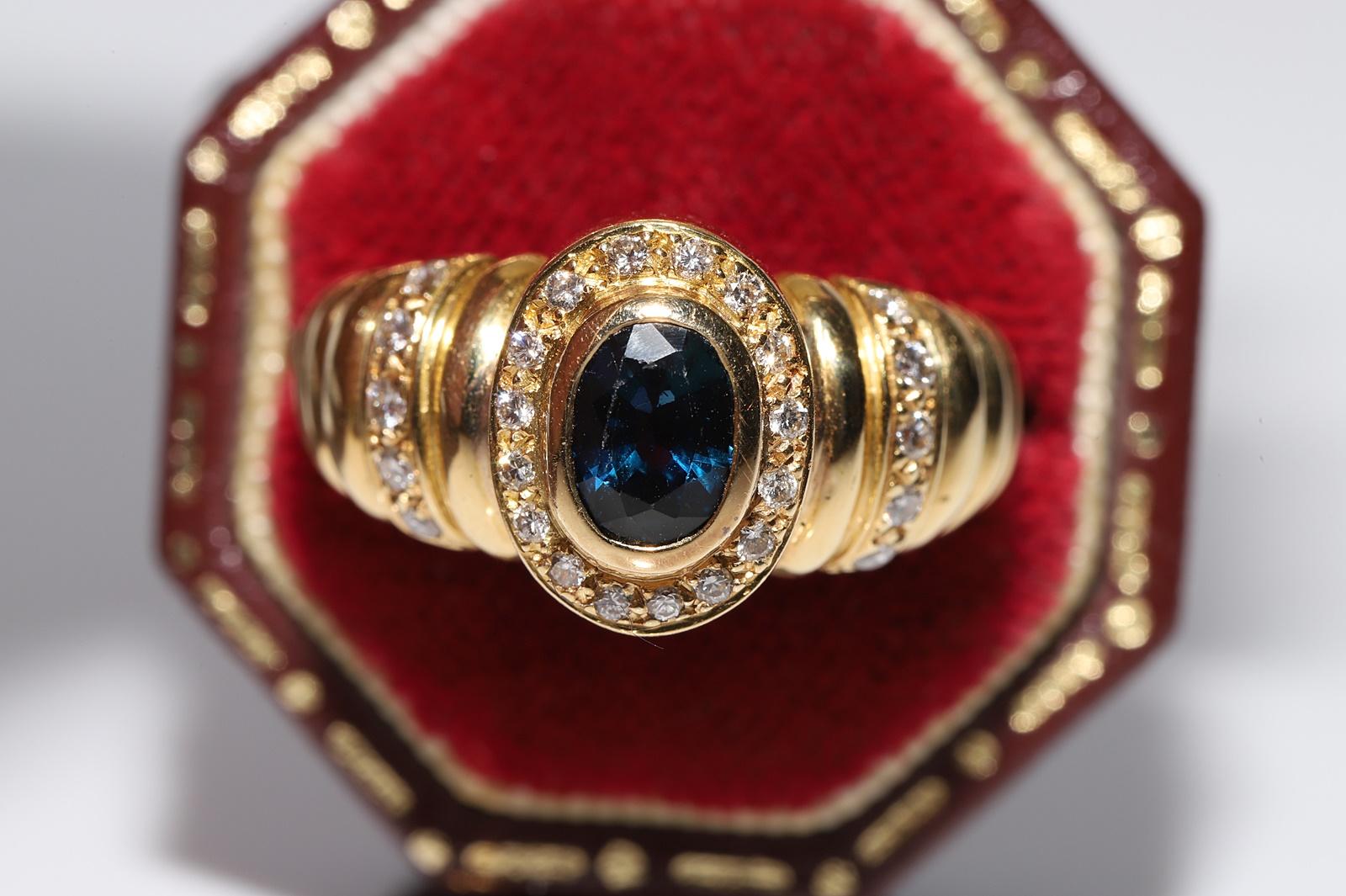 In ottime condizioni.
Il peso totale è di 8,3 grammi.
Totalmente è un diamante da 0,40 ct.
Il diamante ha colore G-H e purezza vs-s1.
Totalmente è uno zaffiro da 0,65 ct.
La misura dell'anello è US 6
Possiamo realizzare qualsiasi dimensione.
La