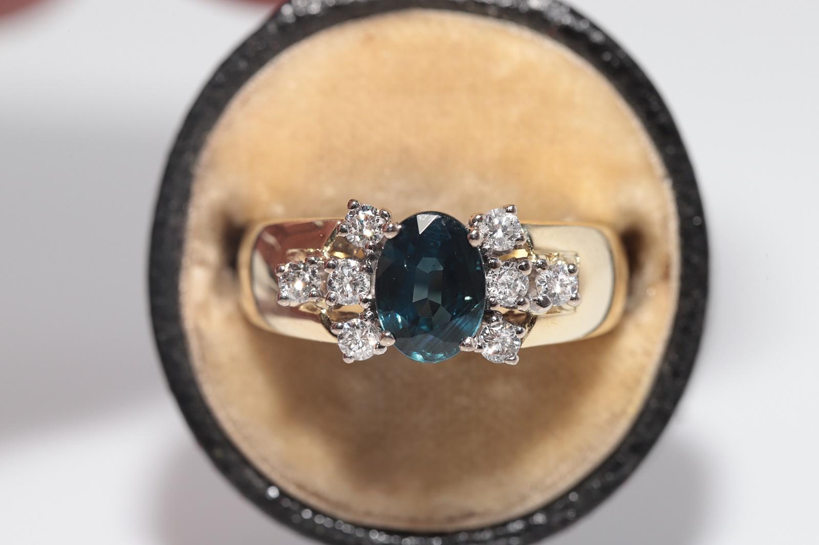 In sehr gutem Zustand.
Das Gesamtgewicht beträgt 5.5 Gramm.
Insgesamt ist der Diamant 0,32 ct.
Der Diamant ist G Farbe und vs1-s1 Klarheit.
Insgesamt ist Saphir 1.25 ct.
Ringgröße ist US 5.75
Wir können jede Größe herstellen.
Die Schachtel ist nicht