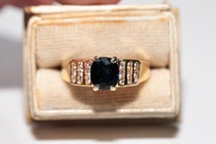 Vintage Circa 1980s  18k Gold Natural Diamond And Oval Cut Sapphire Ring