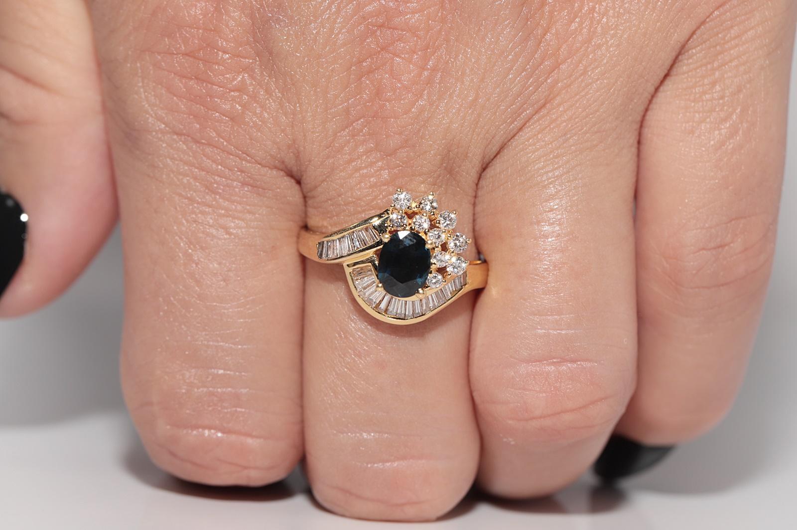 Taglio baguette Anello in oro 18k con diamanti naturali e zaffiri ovali, vintage, circa anni '80 in vendita