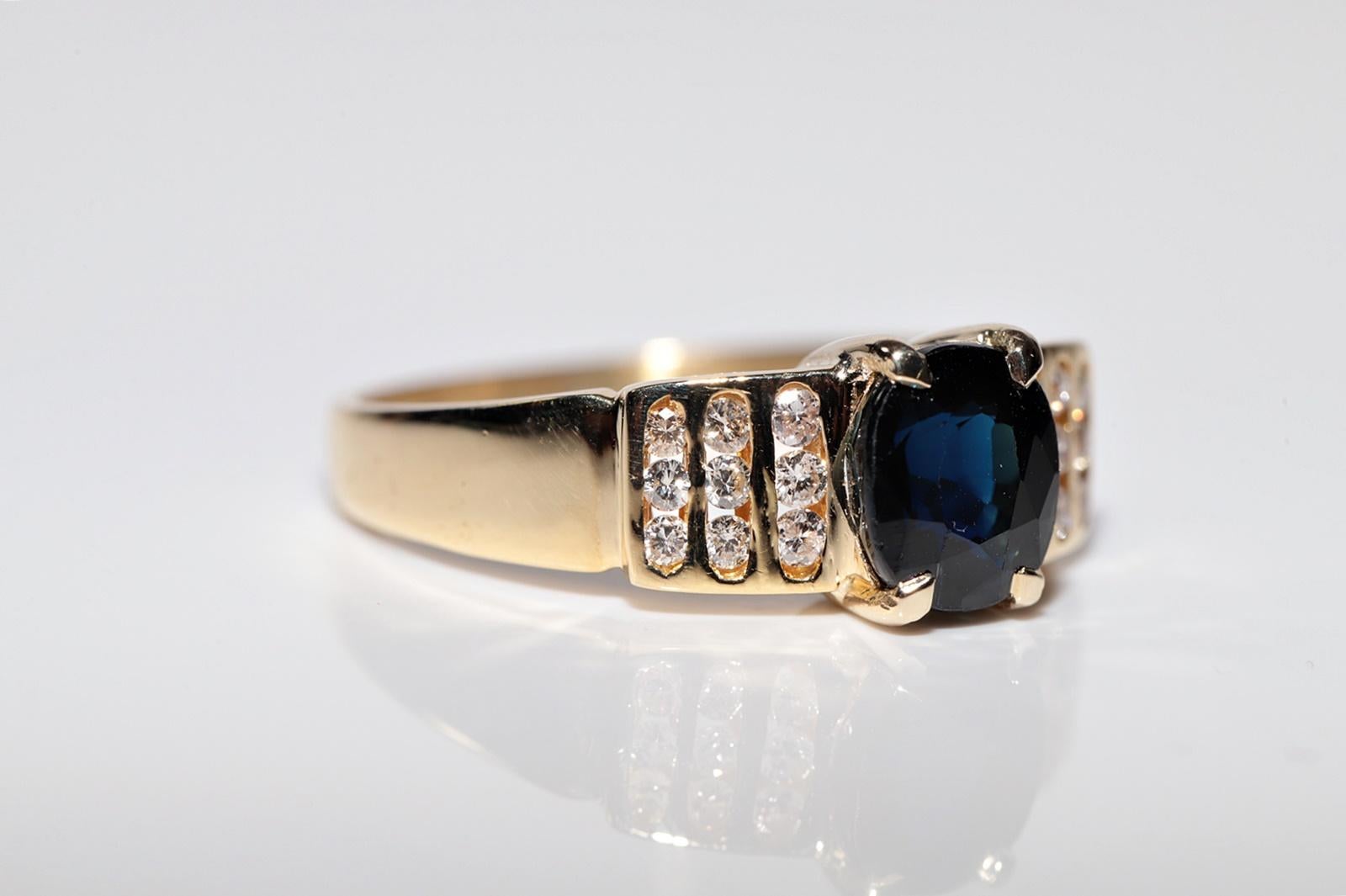 Vintage Circa 1980s  18k Gold Natural Diamond And Oval Cut Sapphire Ring In Good Condition For Sale In Fatih/İstanbul, 34