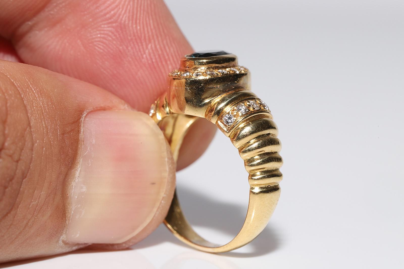 Anello in oro 18k con diamanti naturali e zaffiri ovali, vintage, circa anni '80 in vendita 2