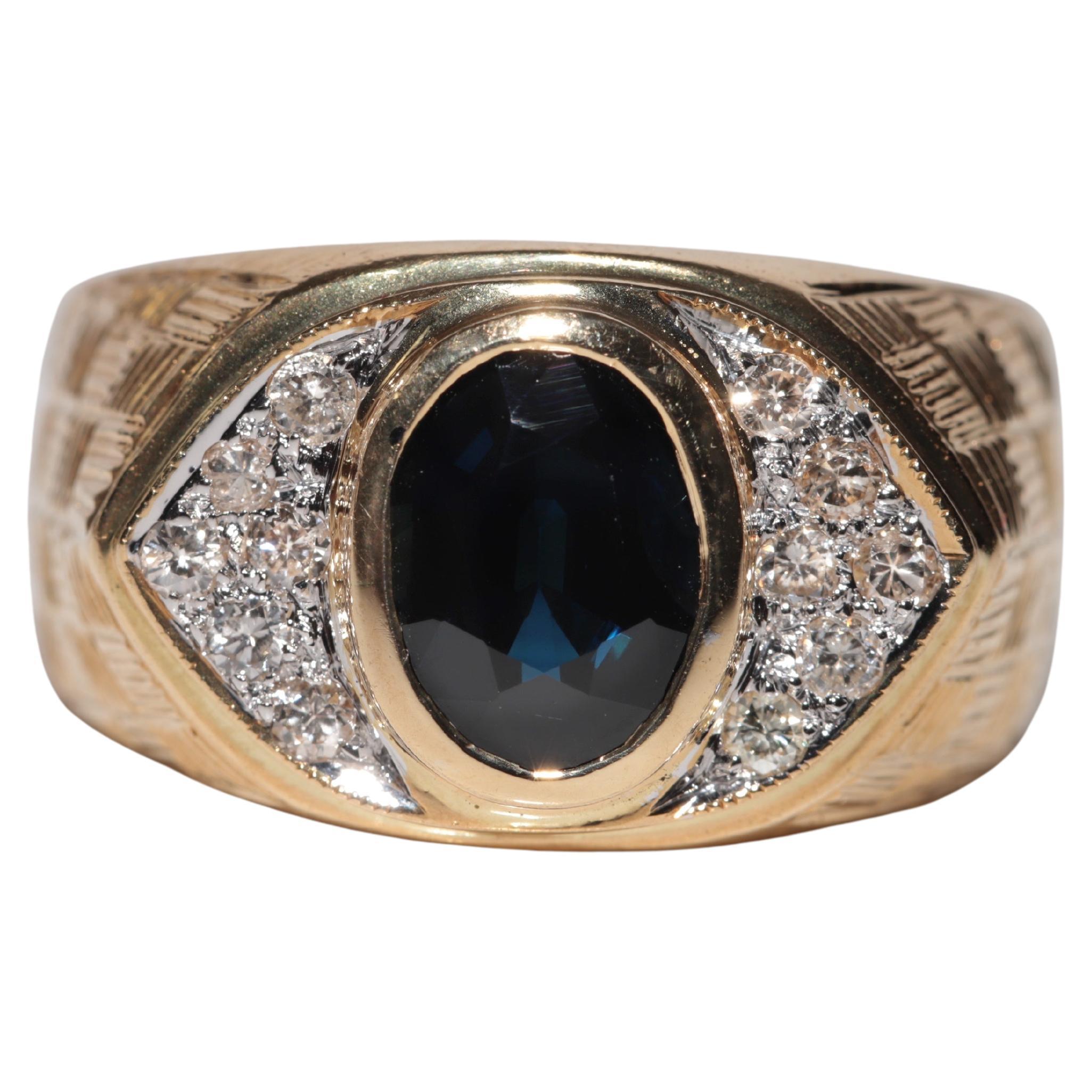 Vintage Circa 1980s 18k Gold Natural Diamond And Oval Cut Sapphire Tank Ring