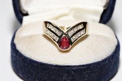Vintage Circa 1980s 18k Gold Natural Diamond And Pear Cut Ruby Decorated Ring