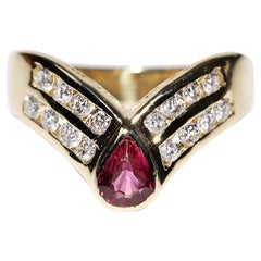Vintage Circa 1980s 18k Gold Natural Diamond And Pear Cut Ruby Decorated Ring