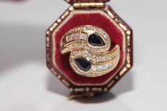 Vintage Circa 1980s 18k Gold Natural Diamond And Pear Cut Saphire Decorated Ring