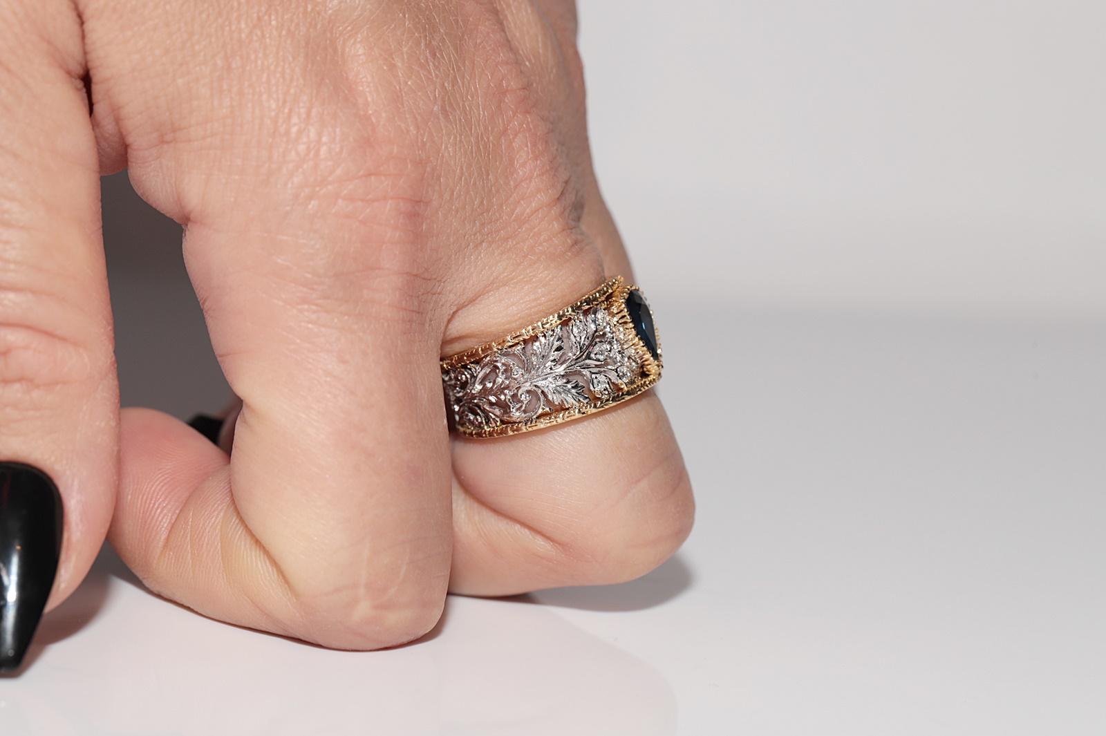 Vintage Circa 1980s 18k Gold Natural Diamond And Pear Cut Sapphire Ring For Sale 11