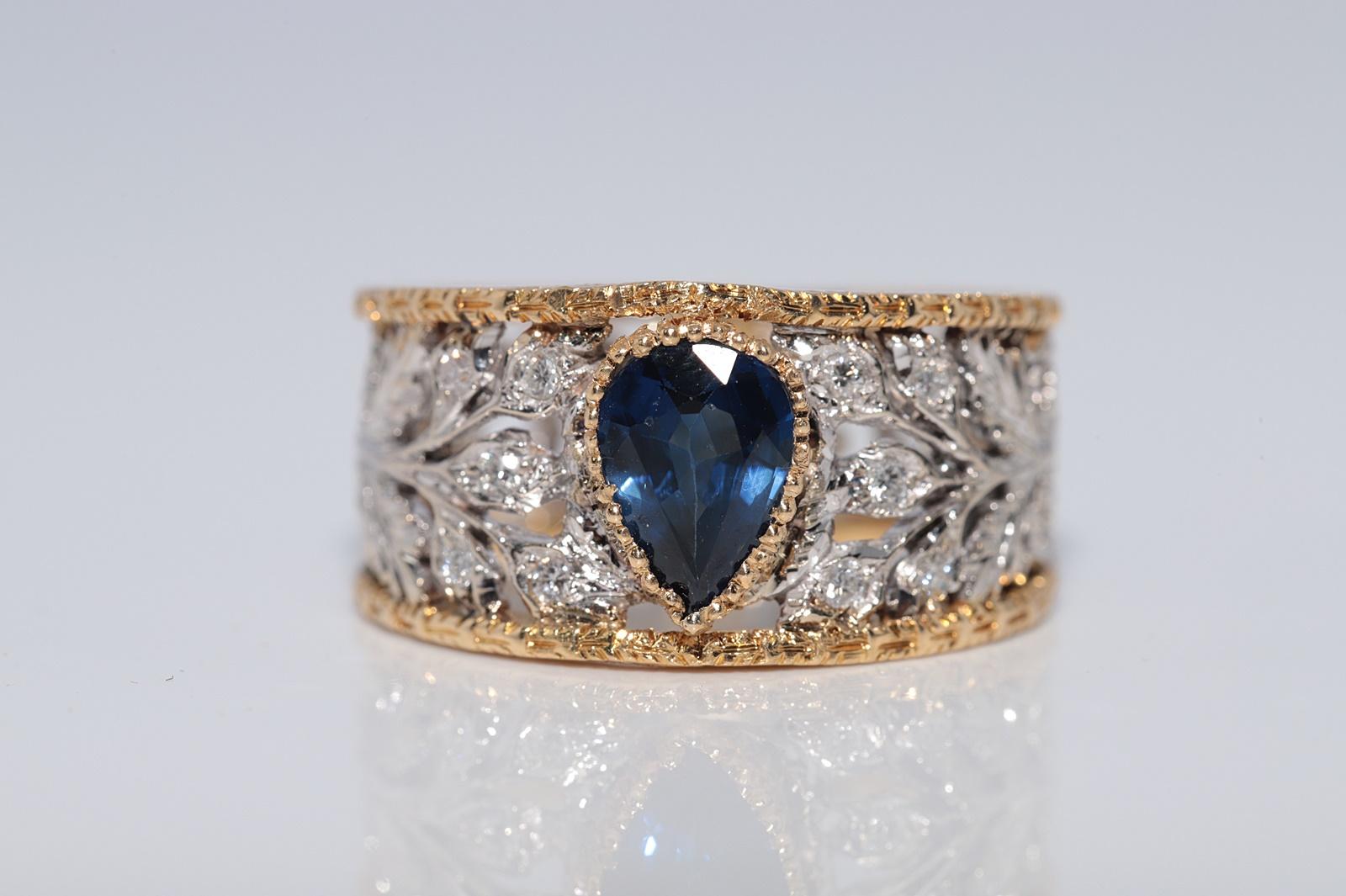 Artisan Vintage Circa 1980s 18k Gold Natural Diamond And Pear Cut Sapphire Ring For Sale