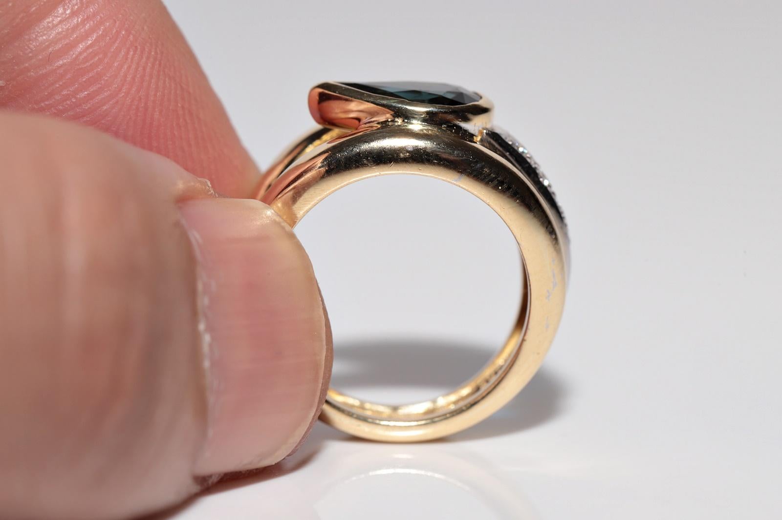Vintage Circa 1980s 18k Gold Natural Diamond And Pear  Cut  Sapphire Snake Ring For Sale 6