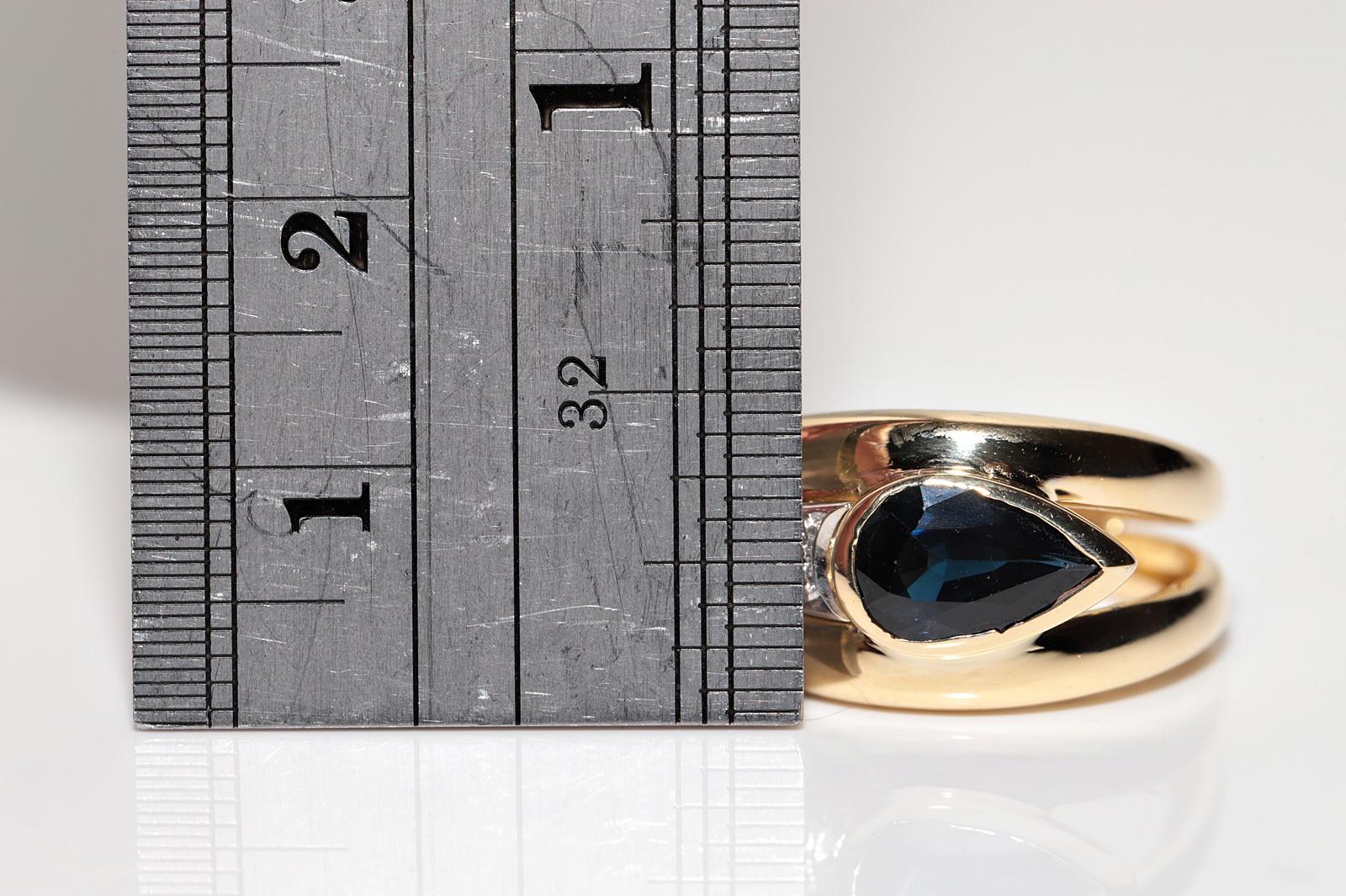 Vintage Circa 1980s 18k Gold Natural Diamond And Pear  Cut  Sapphire Snake Ring For Sale 3