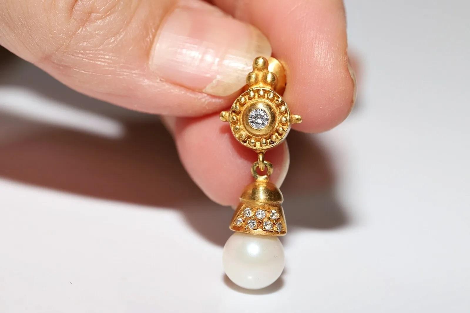 Vintage Circa 1980s 18k Gold Natural Diamond And Pearl Decorated Drop Earring For Sale 5