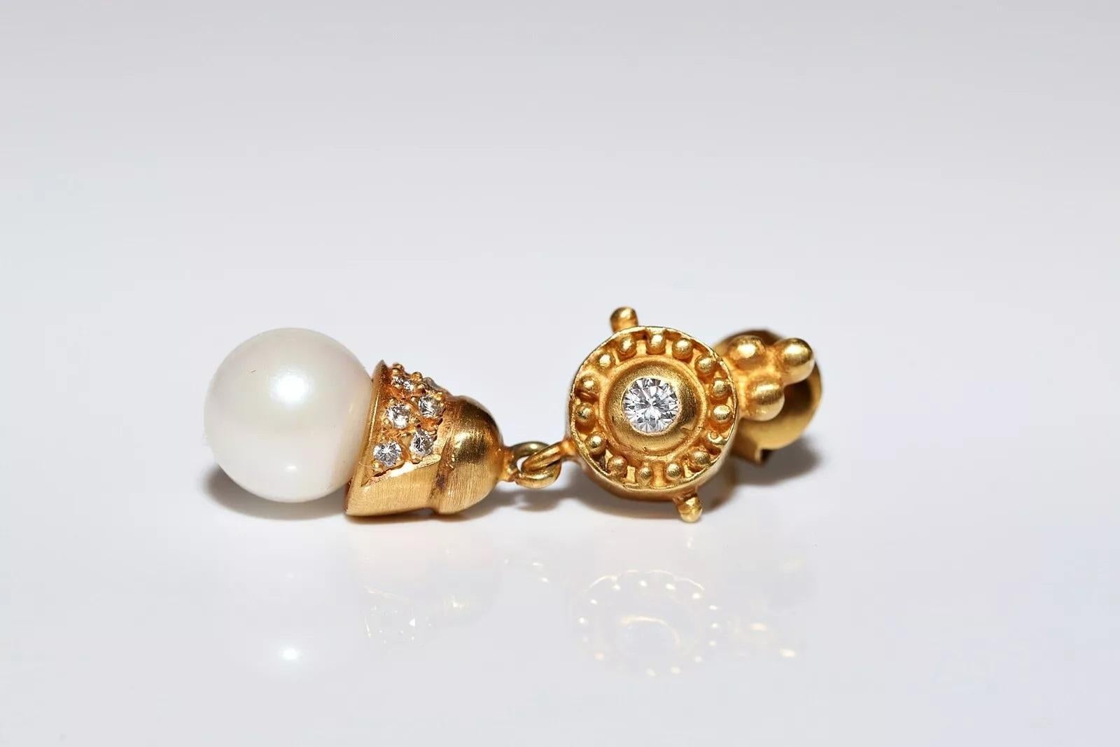 Vintage Circa 1980s 18k Gold Natural Diamond And Pearl Decorated Drop Earring For Sale 7