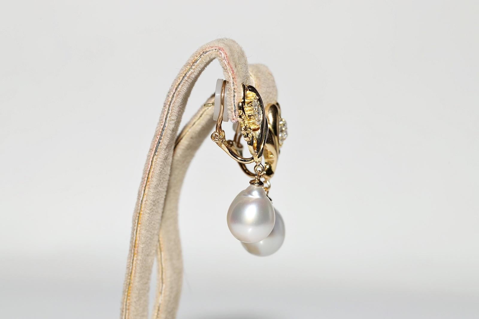 Vintage Circa 1980er Jahre 18k Gold natürlicher Diamant und Perle  Verzierter Tropfenohrring (Brillantschliff) im Angebot