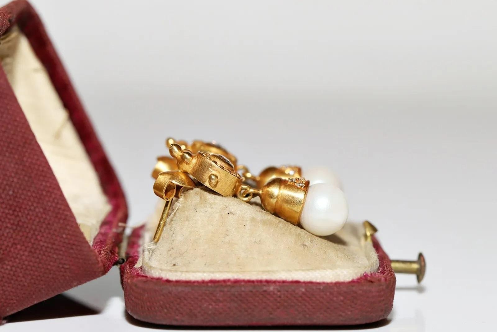 Brilliant Cut Vintage Circa 1980s 18k Gold Natural Diamond And Pearl Decorated Drop Earring For Sale