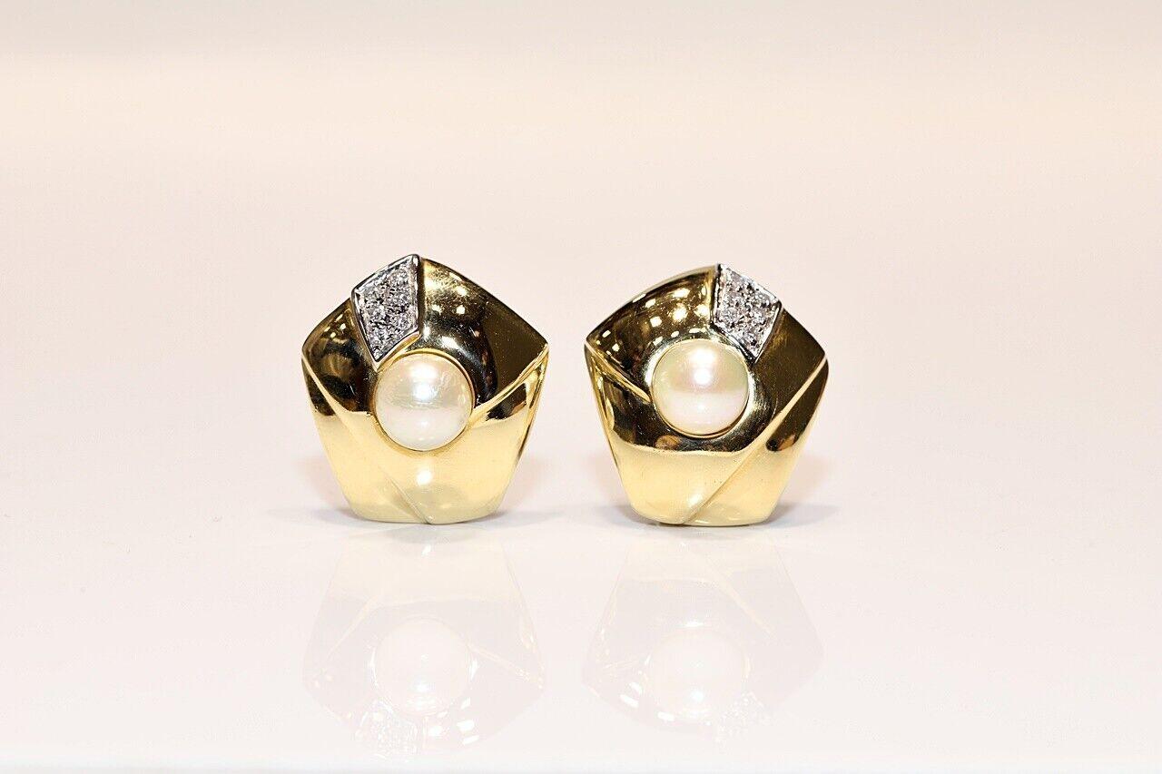 Vintage Circa 1980s 18k Gold natural Diamond And Pearl Decorated Earring For Sale 4
