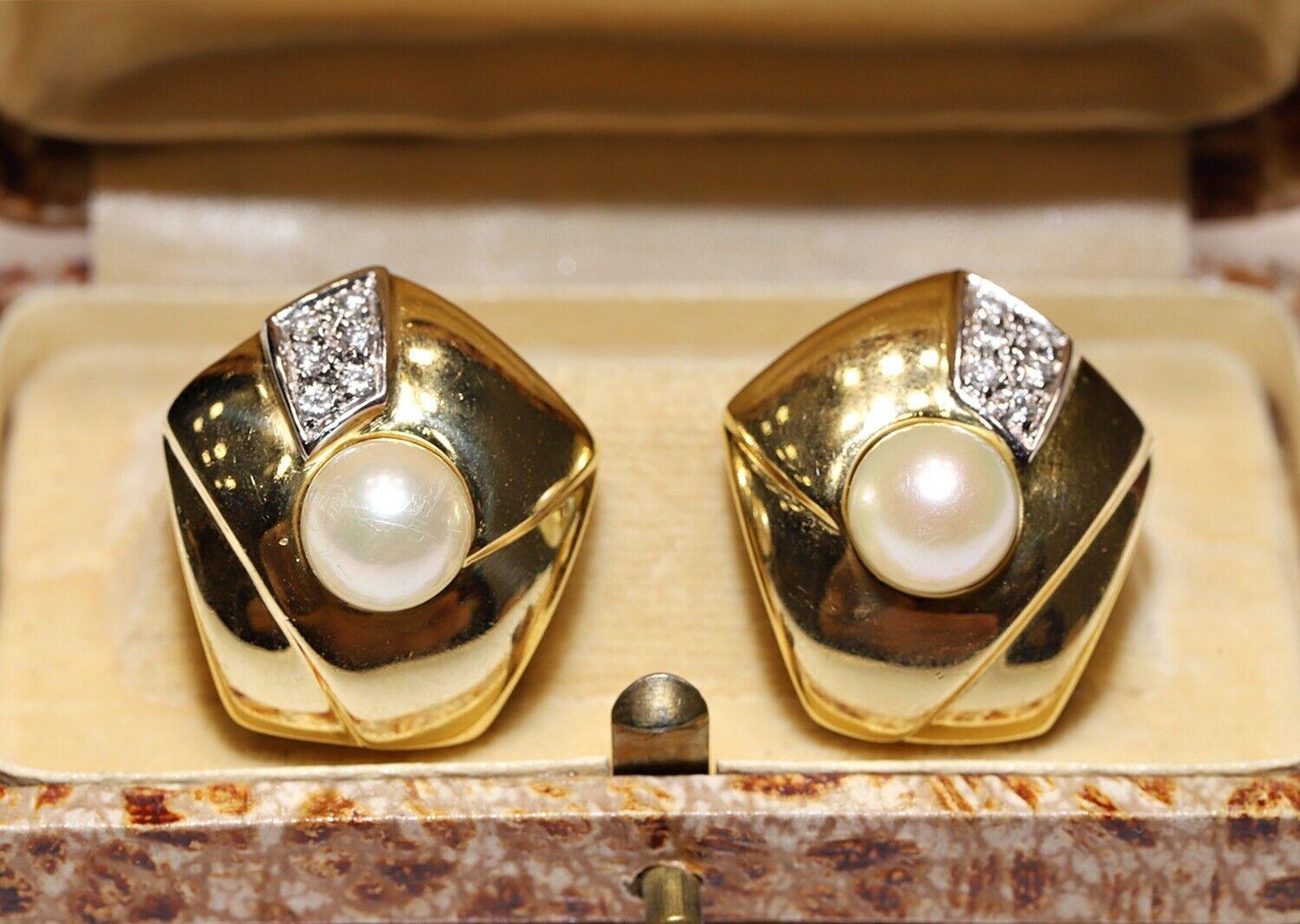 Vintage Circa 1980er Jahre 18k Gold natürlicher Diamant und Perle Dekorierter Ohrring im Angebot 1