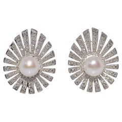 Orecchino decorato con diamanti naturali e perle in oro 18k CIRCA 1980