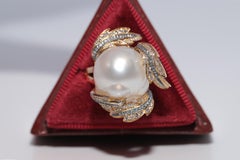 Vintage Circa 1980s 18k Gold Natural Diamond And Pearl decorated Strong Ring
