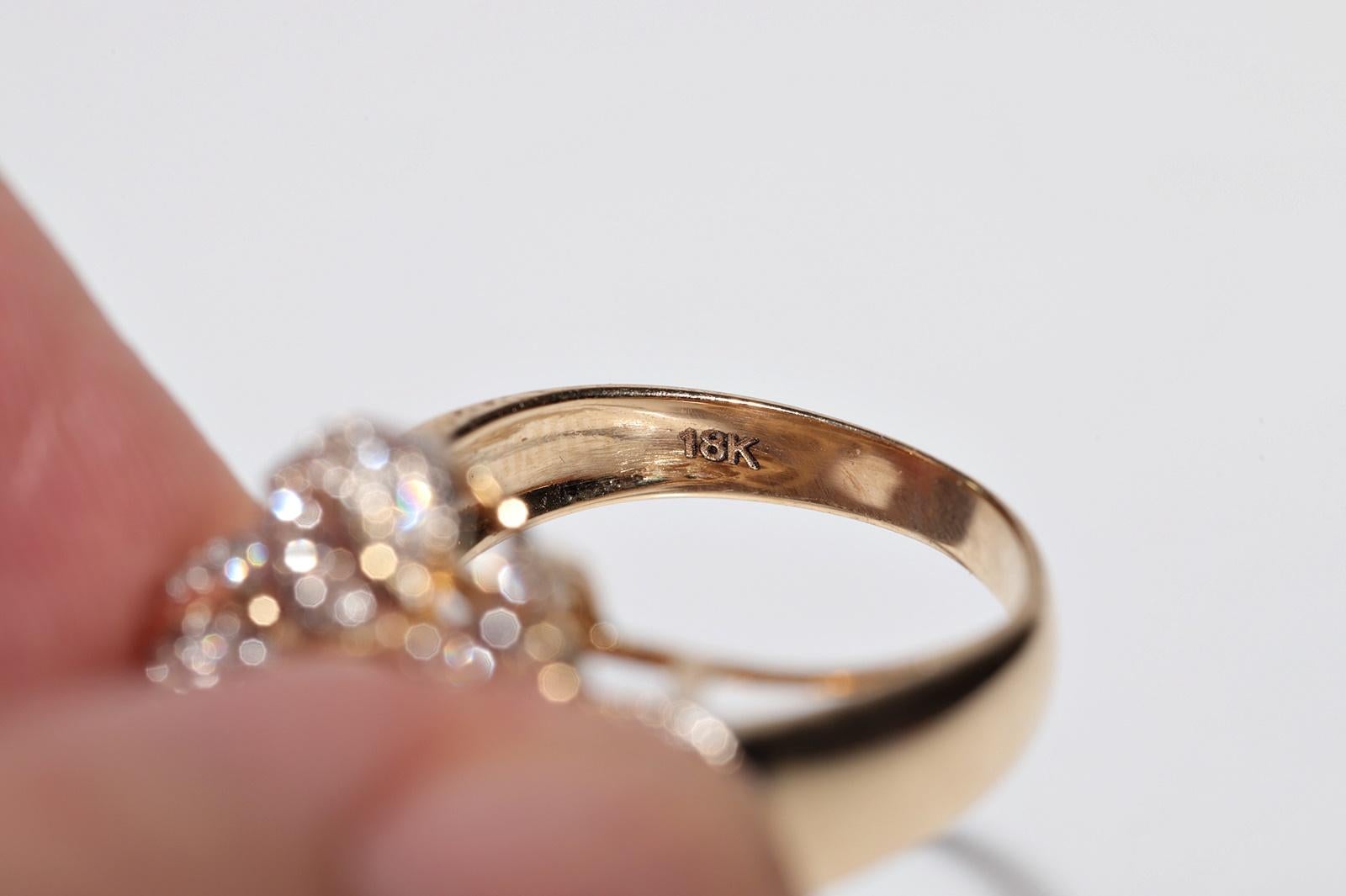 Anello con fiori di perle e diamanti naturali in oro 18k CIRCA 1980 in vendita 5