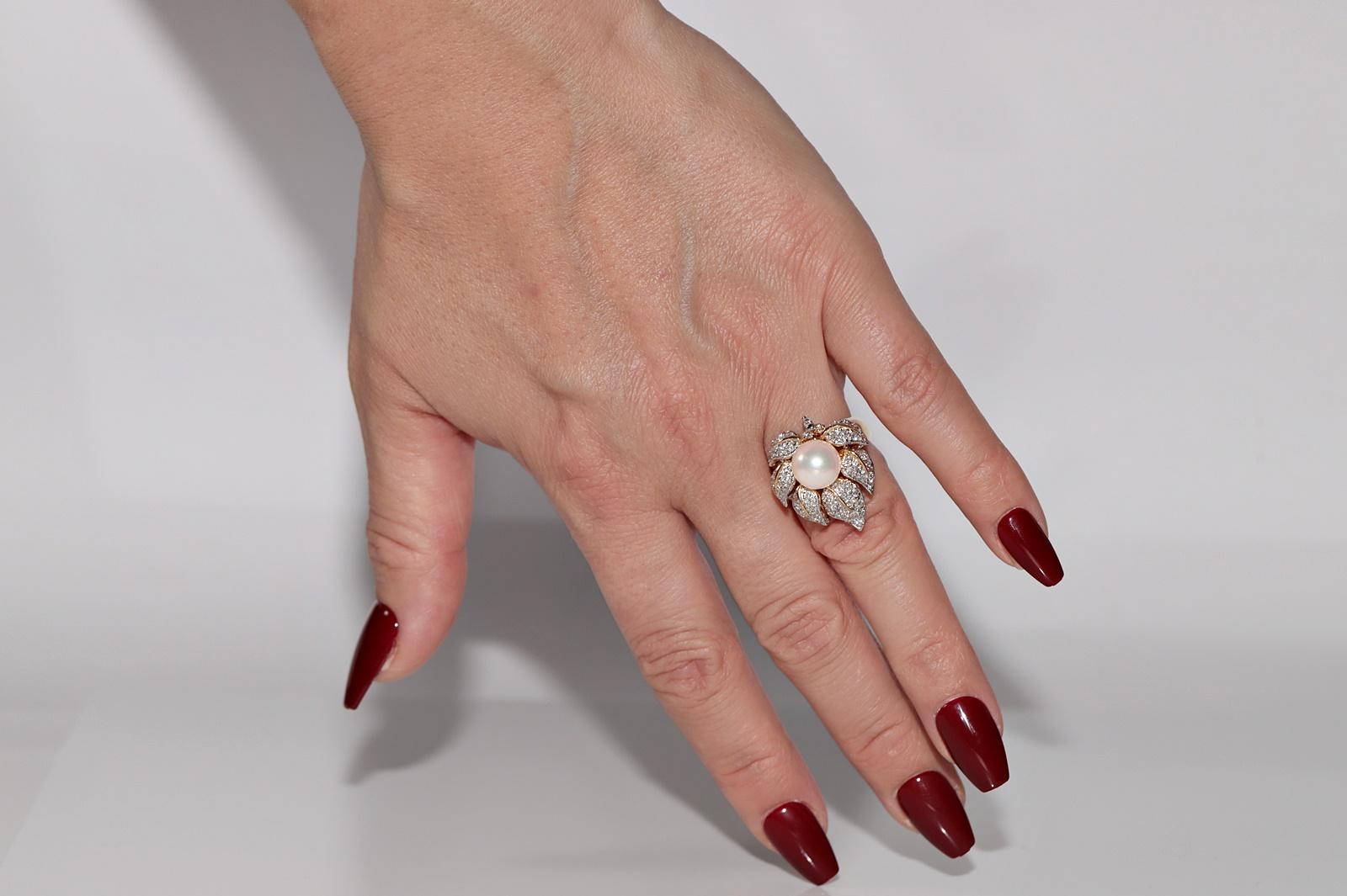 Vintage Circa 1980s 18k Gold Natural Diamond And Pearl Flowers Ring For Sale 6