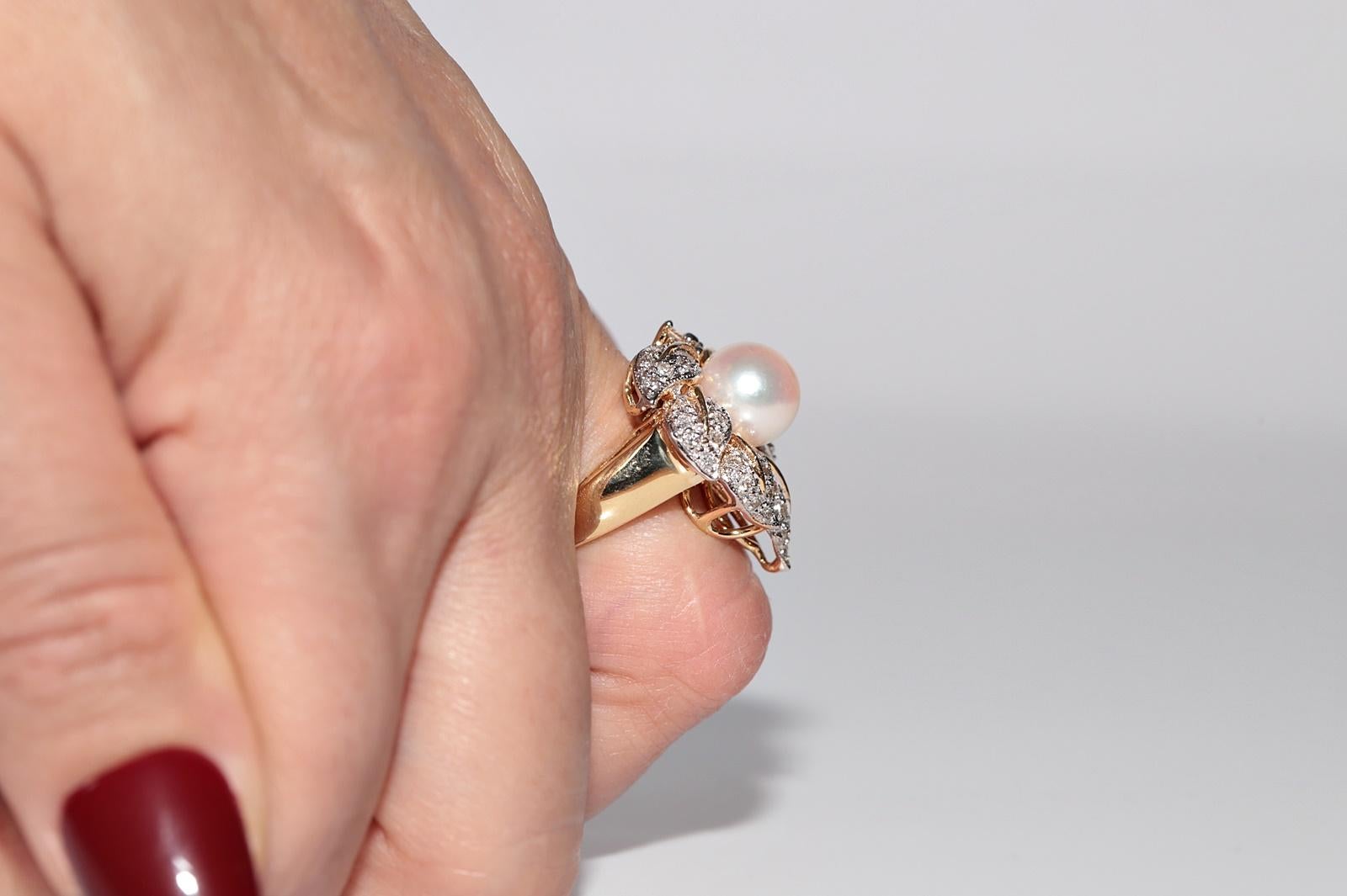 Vintage Circa 1980s 18k Gold Natural Diamond And Pearl Flowers Ring For Sale 10