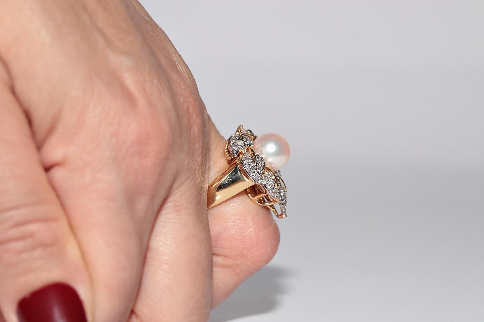 Vintage Circa 1980s 18k Gold Natural Diamond And Pearl Flowers Ring For Sale 11