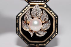 Vintage Circa 1980s 18k Gold Natural Diamond And Pearl Flowers Ring