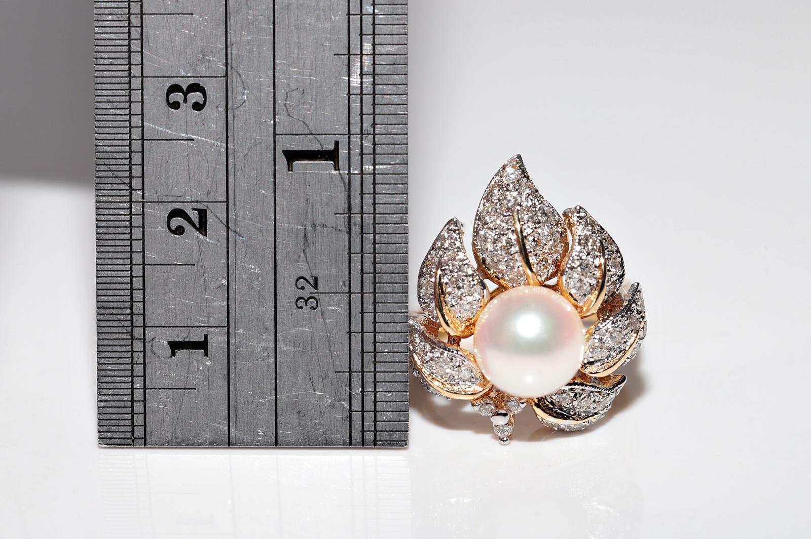 Vintage Circa 1980s 18k Gold Natural Diamond And Pearl Flowers Ring For Sale 2