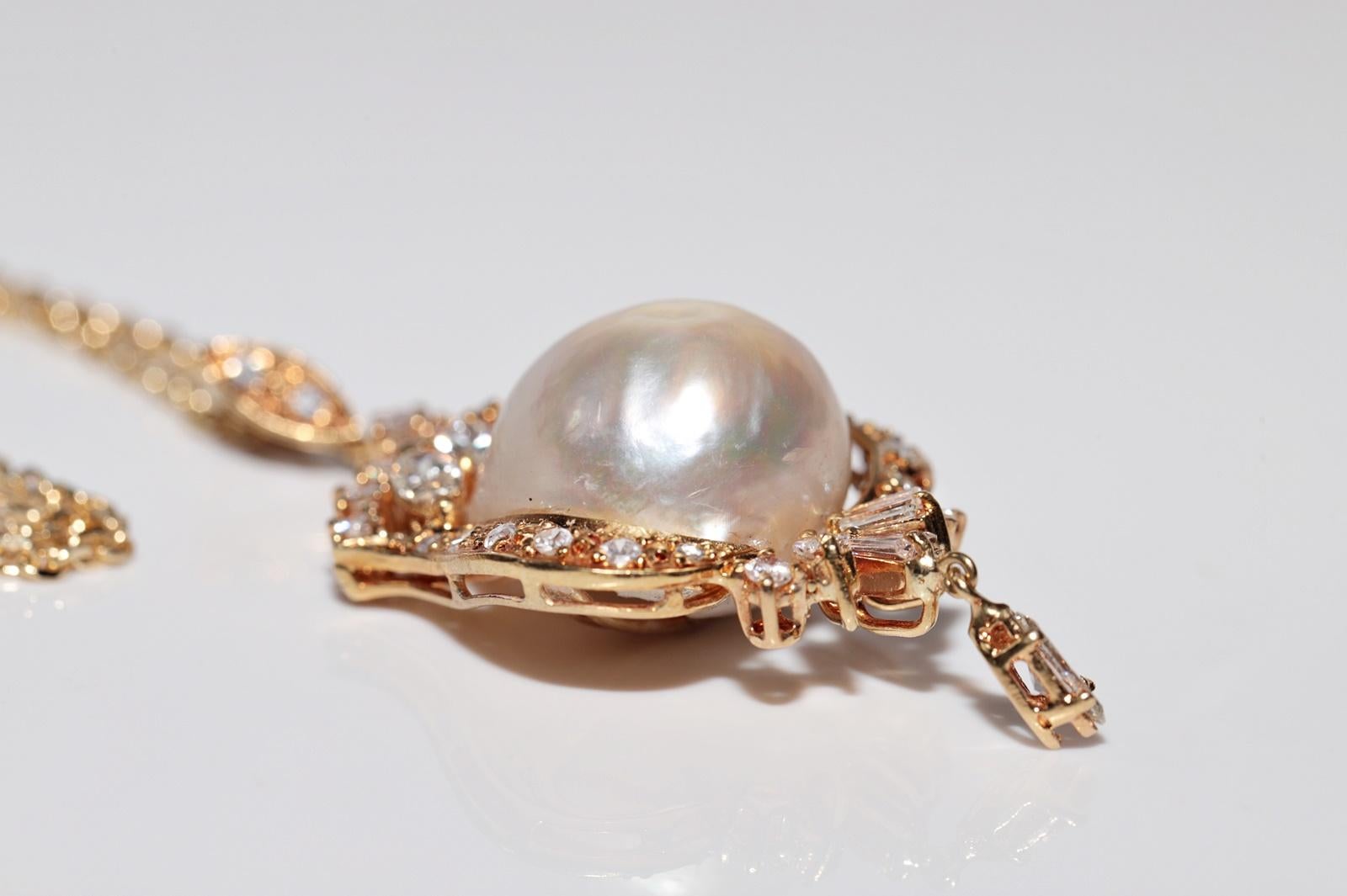 Collana con ciondolo di diamanti naturali e perle in oro 18 carati CIRCA 1980 in vendita 12