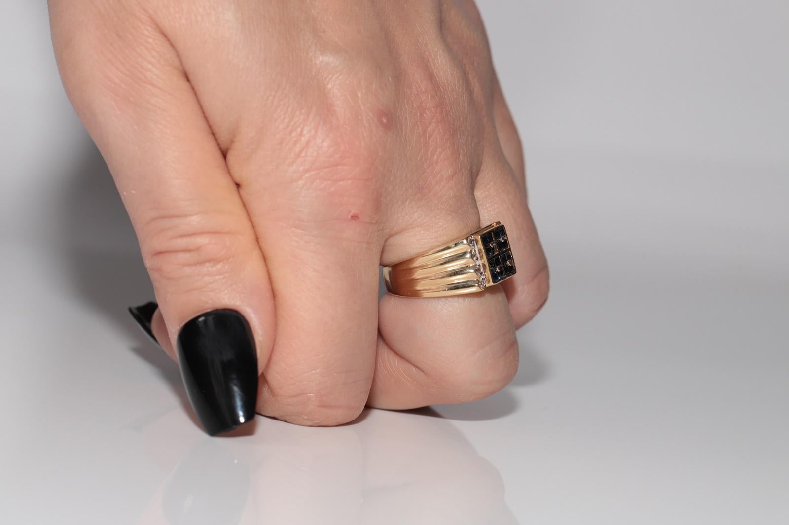 Anello in oro 18k con diamanti naturali e zaffiri taglio principessa, vintage, circa anni '80 in vendita 11