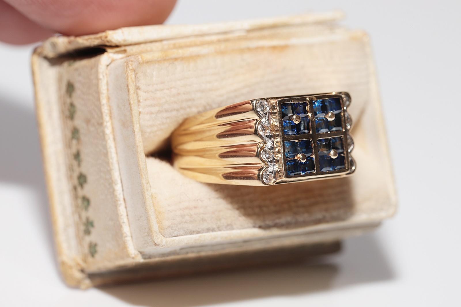 Vintage-Ring aus 18 Karat Gold mit natürlichem Diamant und Saphir im Prinzessinnenschliff, ca. 1980er Jahre (Retro) im Angebot