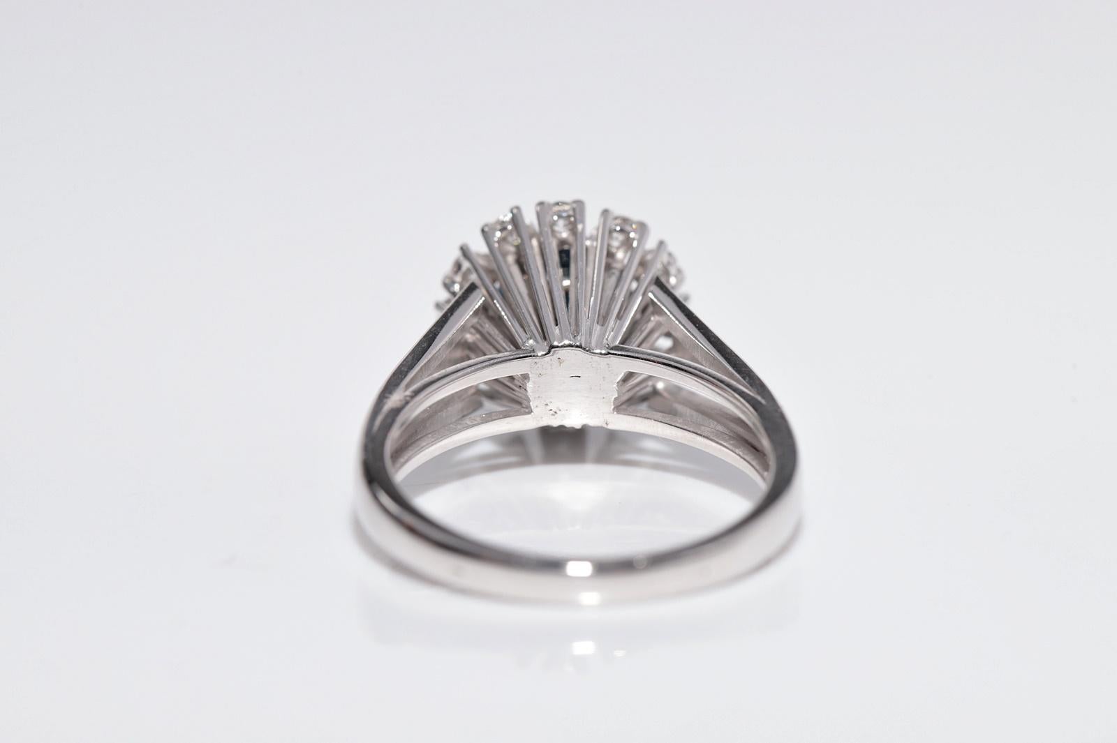 Vintage CIRCA 1980s 18k Gold Natürlicher Diamant und Rundschliff Saphir Ring im Angebot 2