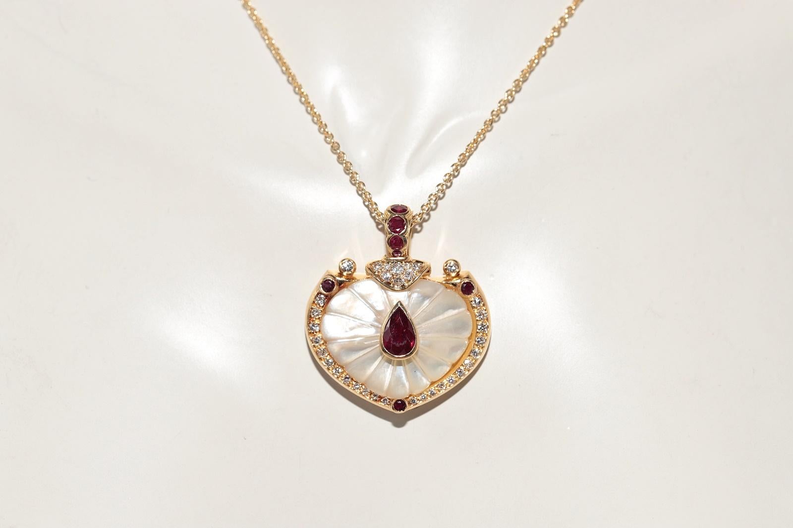 In ottime condizioni.
Il peso totale è di 15,8 grammi.
Totalmente è un diamante da 0,55 ct.
Il diamante ha colore F e purezza vvs1-vs1.
Totalmente è un rubino da 1,25 carati.
La lunghezza totale della catena è di 45 cm.
Per qualsiasi domanda,