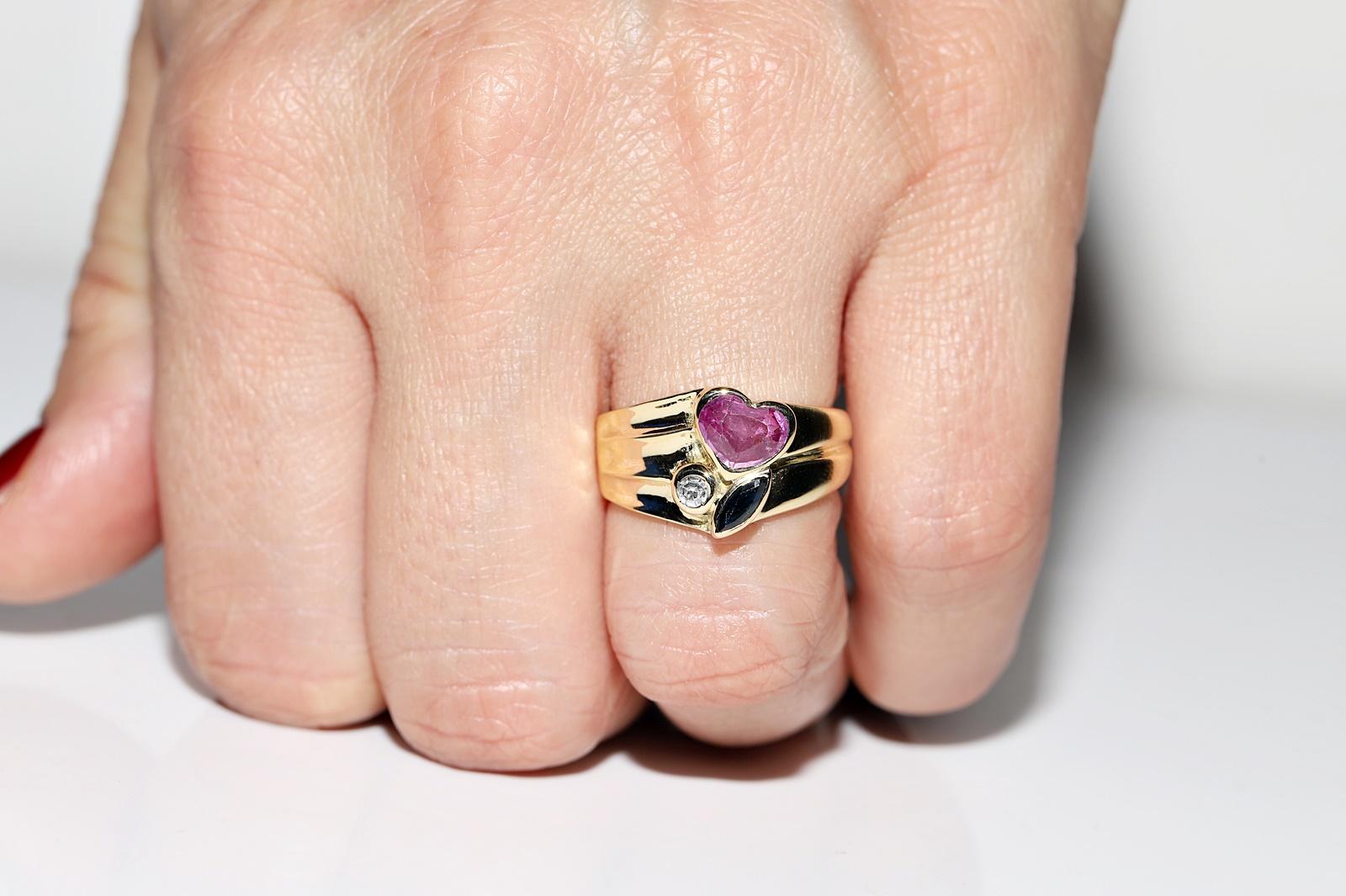 Retro Vintage Circa 1980s 18k Gold Natural Diamond And Ruby And Sapphire Ring For Sale