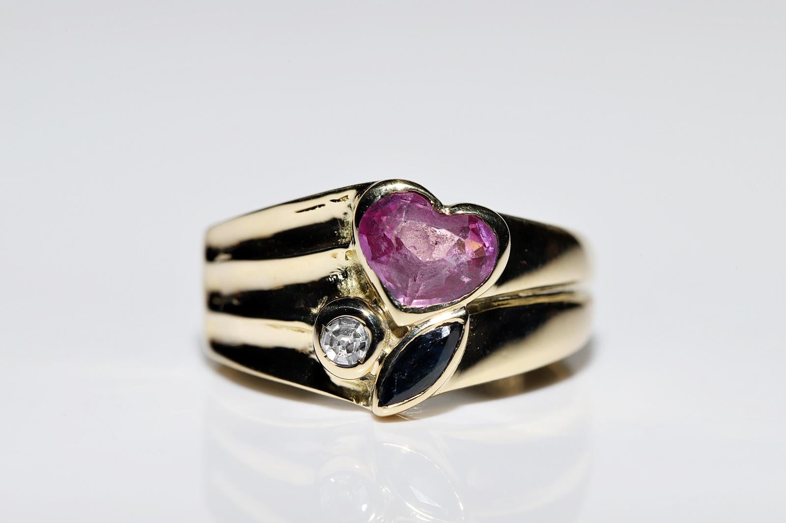 Women's Vintage Circa 1980s 18k Gold Natural Diamond And Ruby And Sapphire Ring For Sale