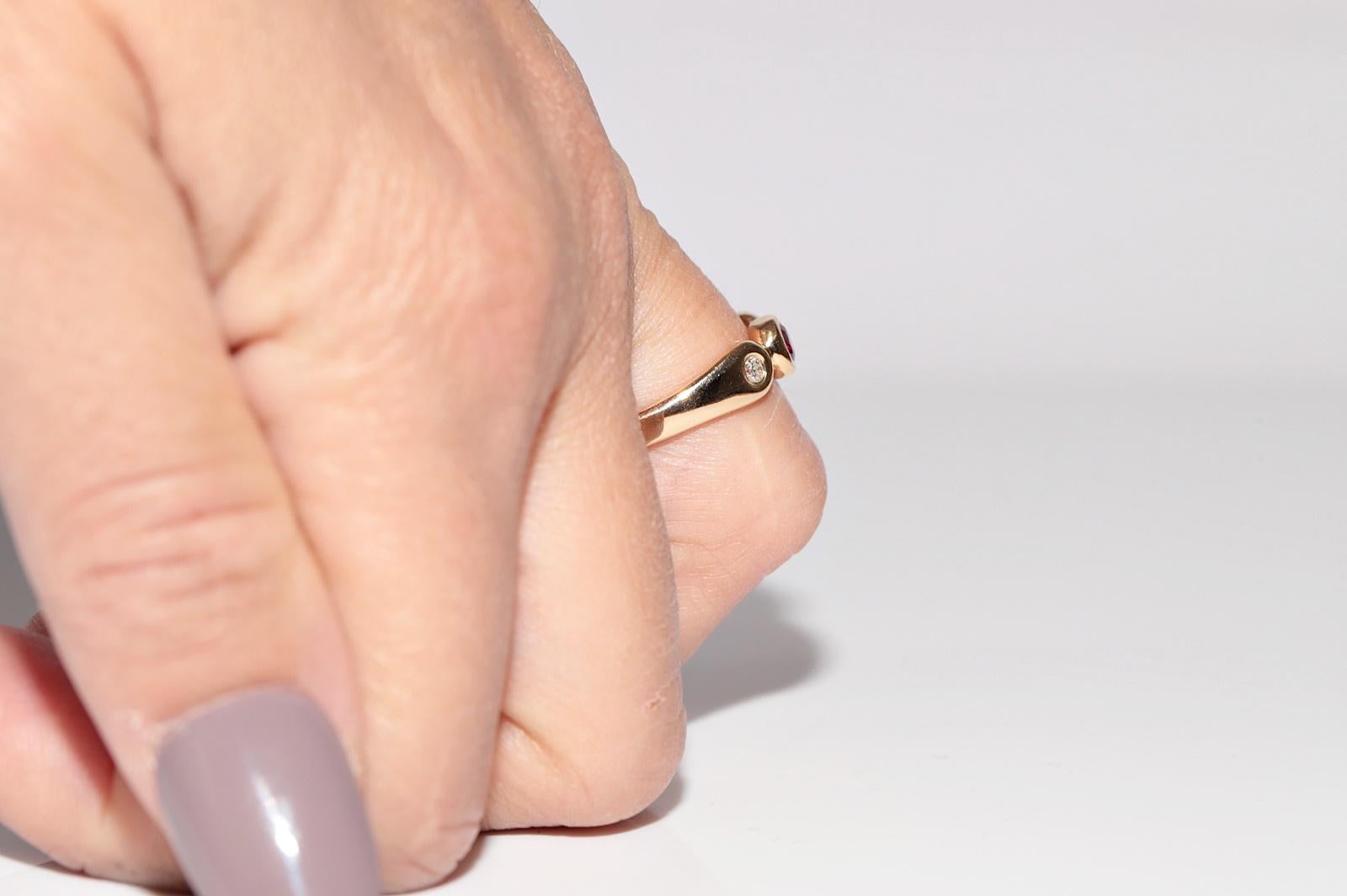 Anello a fascia decorato con diamanti naturali e rubini in oro 18 ct. d'epoca CIRCA 1980 in vendita 8