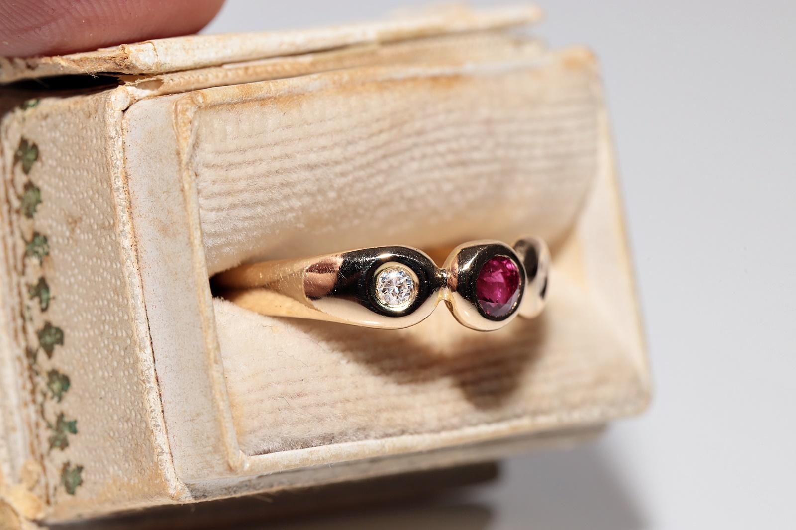 Retro Vintage Circa 1980s 18k Gold Natural Diamond And Ruby Decorated Band Ring For Sale